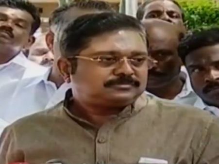 ஸ்ரீரங்கம் ஸ்ரீமத் ஆண்டவர் மடத்தின் ஸ்ரீரங்க ராமானுஜ தேசிகருக்கு டிடிவி தினகரன் இரங்கல்