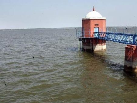 செம்பரம்பாக்கம் ஏரியில் மூழ்கி 2 பேர் மாணவர்கள் பலி - பிறந்தநாள் கொண்டாட சென்றபோது விபரீதம்