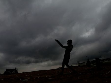 காற்றழுத்த தாழ்வு மண்டலம் படிப்படியாக வலுவிழக்கும்.. வானிலை மையம் தகவல்