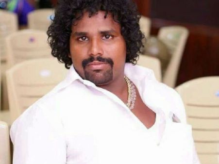 சென்னையில் லேகியம் சாப்பிட்டவர் மரணம் - விற்பனையாளரை அடித்து போலீசில் ஒப்படைத்த மக்கள்