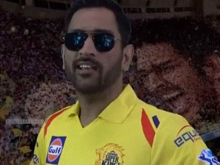 கியாரே டோணி.. டப்பிங்கா??.. காலா பாணியில் அசத்தும் டோணி!