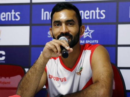 சி.எஸ்.கேவில் ஆட வேண்டும்.. தமிழில்தான் பேசுவேன்.. தினேஷ் கார்த்திக் பரபரப்பு பேட்டி