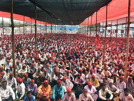மகாராஷ்டிராவை போல தமிழகத்தில் விவசாயிகள் எழுச்சி ஏற்படாதது ஏன்.. தடுப்பது யார்? தலையங்கம்
