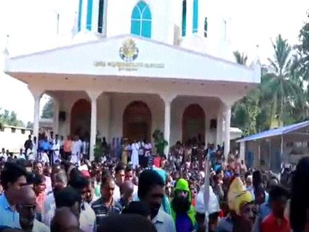 கன்னியாகுமரியில் புனித வெள்ளி அனுசரிப்பு - சிறப்பு பிரார்த்தனையில் தமிழக-கேரள மக்கள் பங்கேற்பு