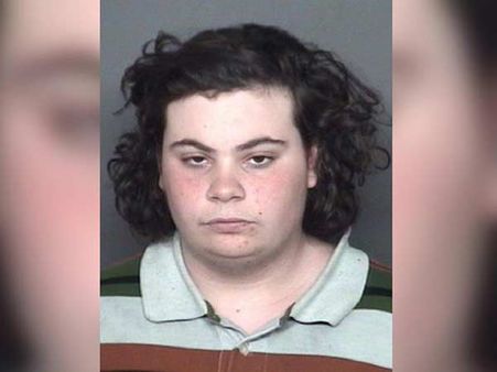 கால் டாக்ஸியில் சென்று பேங்க்கை கொள்ளையடித்த 19 வயது இளைஞர் கைது!