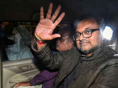 கார்த்தி சிதம்பரத்துக்கு ஜாமீன் வழங்கியது டெல்லி ஹைகோர்ட்