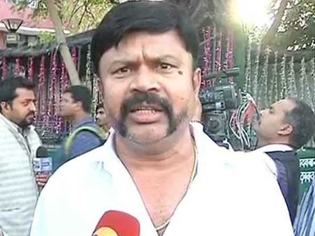 சசிகலாவுடன் ஈபிஎஸ், ஓபிஎஸ் ரகசிய பேச்சுவார்த்தை... கேசி பழனிச்சாமி பரபர தகவல்