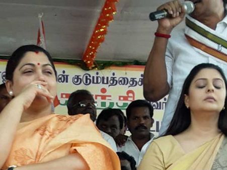 நக்மாவின் தமிழக பொறுப்பாளர் பதவி பறிப்பு! குஷ்பு ஆதரவாளர்கள் கொண்டாட்டம்!!