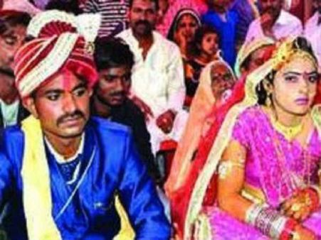 தாடியை எடுத்தாதான் கல்யாணம்.. மத்திய பிரதேச திருமண மேடையில் நடந்த பரபரப்பு!