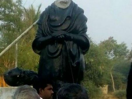 புதுக்கோட்டை அருகே பெரியார் சிலை உடைப்பு : சி.ஆர்.பி.எப் வீரர் கைது