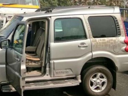 லாரி ஏற்றி கொல்ல பார்த்தார்கள்.. கஷ்டப்பட்டு பிழைத்தேன்.. விஎச்பி தலைவர் பிரவிண் தொகாடியா பரபரப்பு