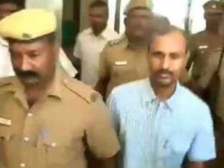 பரோல் நீட்டிப்பு கோரிக்கை நிராகரிப்பு.. மீண்டும் மதுரை சிறையில் அடைக்கப்பட்டார் ரவிச்சந்திரன்