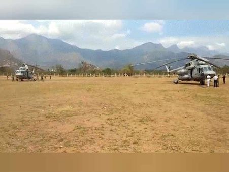 எரிபொருள் இல்லாமல் பாதியில் தரை இறங்கிய ஹெலிகாப்டர்.. குரங்கணி மீட்புப்பணியில் தாமதம்