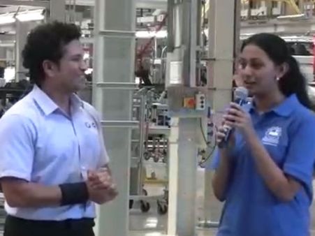 கிரிக்கெட் பற்றி படிச்சா மட்டும் போதாது பாஸ்.. சச்சின் கூறும் அட்வைஸைப் பாருங்க!