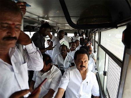 சட்டசபையில் அமளி... சாலை மறியல் - ஸ்டாலின் கைது