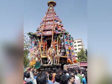 சகட தோஷம் போக்கி நிலையான வாழ்வு தரும் கபாலி தேரோட்டம்!