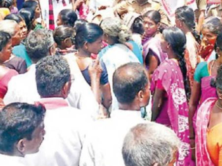 பெண்களை இழிவு படுத்துவதா? எங்க வீட்டு மாப்பிள்ளைக்கு எதிராக மாதர் சங்கத்தினர் போராட்டம்