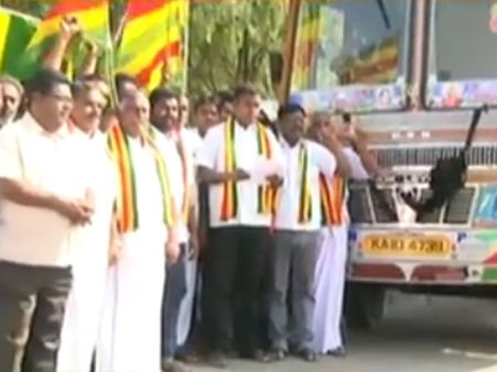 அந்தியூர் அருகே கர்நாடக வாகனங்களை சிறைபிடித்த கொங்கு நாடு மக்கள் கட்சியினர்