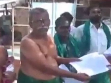 காவிரி விவகாரம்: சேலம் ஆட்சியர் அலுவலக கல்லறையில் ஆவிகளிடம் மனுகொடுத்த அய்யாக்கண்ணு