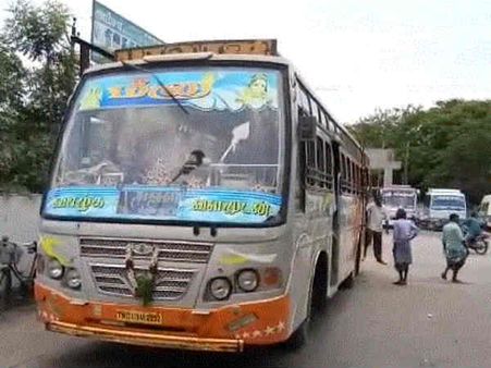 பண்ருட்டி அருகே ஓடும் பேருந்தில் விபத்து: வெயிலுக்கு ஸ்டெப்னி வெடித்து 20 பேர் படுகாயம்