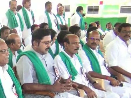 காவிரி போராட்டங்களை தமிழக பாஜக தலைவர்கள் எள்ளி நகையாடுவது சரியல்ல : தினகரன்