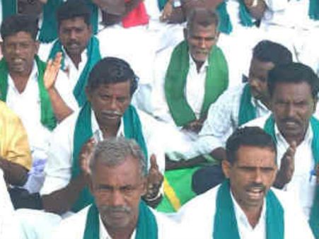 காவிரி மேலாண்மை வாரியம் வேண்டும்.. தஞ்சையில் இளம் விவசாயிகள் உண்ணாவிரதம்
