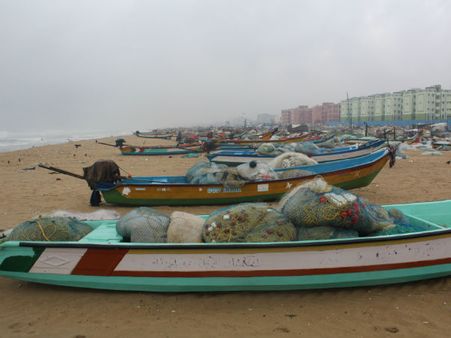 தமிழக கடல்பகுதியில் இன்று நள்ளிரவு முதல் 61 நாட்கள் மீன்பிடி தடைக்காலம் அமல்! மீன்கள் விலை உயரும்!