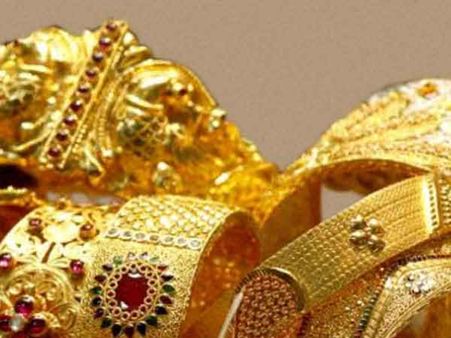 கோவையில் மர்மநபர்கள் கைவரிசை- பூட்டிய வீட்டில் 45 சவரன் நகை கொள்ளை!