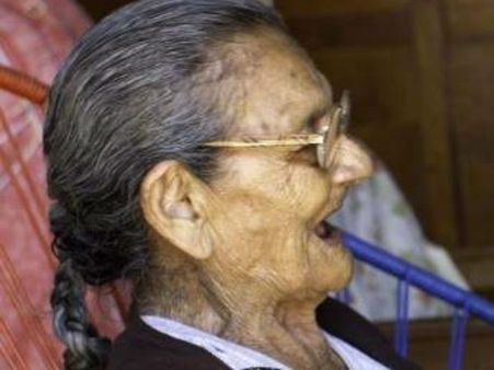 96 வயதில் பள்ளிக்குச் செல்லும்மெக்சிகோ பாட்டி.. 100 வயதிற்குள் உயர்கல்வியை முடிக்க இலக்கு!