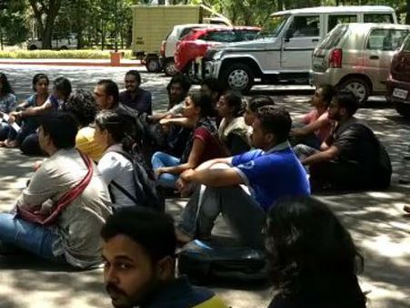 சென்னை ஐஐடியில் மாணவிகளுக்கு பாலியல் உட்பட பல தொல்லை.. பின்னணியில் யார், யார்?