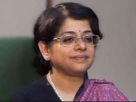 உயர்நீதிமன்ற நீதிபதியாகாமல் நேரடியாக உச்சநீதிமன்ற நீதிபதியாகும் இந்து மல்ஹோத்ரா!