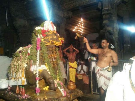 கள்ளழகர் ஆற்றில் இறங்கும் வைபவம்.. மதுரை மாவட்டத்துக்கு வரும் 30ஆம் தேதி லீவு!