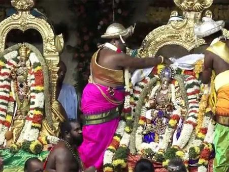 மதுரையில் கோலாகலத்துடன் மீனாட்சி சுந்தரேஸ்வர் திருக்கல்யாணம் - பல்லாயிரக்கணக்கான பக்தர்கள் தரிசனம்!