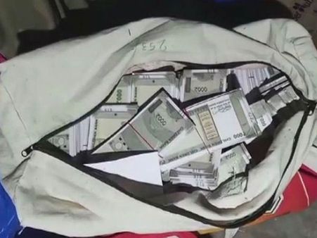 கர்நாடகாவில் ரூ7 கோடி கள்ள ரூபாய் நோட்டு, மே. வங்கத்தை புரட்டிய புயல் Live- தேசிய ப்ளாஷ் செய்திகள்