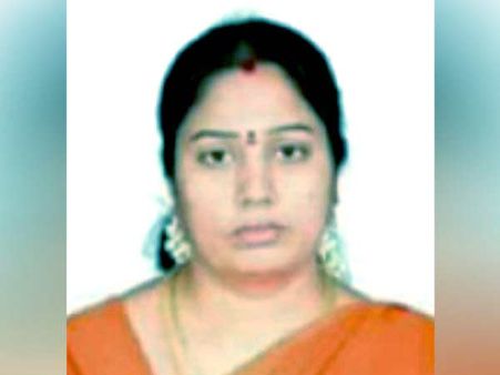 கல்லூரி மாணவிகளை பாலியல் தொழிலுக்கு அழைத்த பேராசிரியை.. விசாரிக்க 5 பேர் கொண்ட குழு அமைப்பு