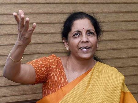 ராணுவத் தளவாடங்களை அதிகம் ஏற்றுமதி செய்யும் நாடு என்ற பெருமையை பெறுவோம்: நிர்மலா சீதாராமன்