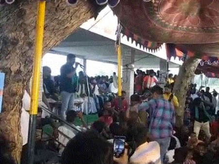 தனி அடையாளங்களை உதறிவிட்டு தமிழர்கள் என்று முன்னிற்க வேண்டும்.. கல்லணையில் சீமான் ஆவேசம்