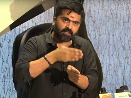 இரு மாநில மக்களை பதற்றத்திலேயே வைத்திருந்த அரசியல்வாதிகள்: சீறிய சிம்பு