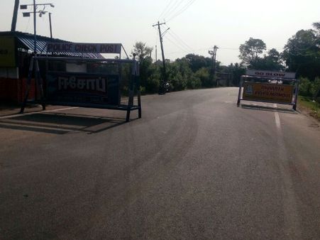 கேரளாவில் மத்திய அரசைக் கண்டித்து முழு அடைப்புப் போராட்டம்: போக்குவரத்து முடக்கம்