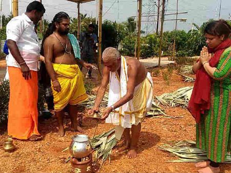 நெல்லை பிரம்மலோகம் பிரம்மா கோவில் வருஷாபிஷேகம் - பொங்கல் வைத்து வழிபாடு 