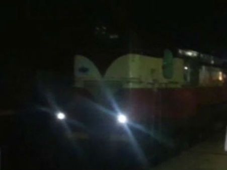 10 கிலோ மீட்டர்.. 3 மணி நேரம்.. எஞ்சின் இல்லாமல் ஓடிய ரயில்.. ஒடிஷாவில் திக் திக் நிமிடங்கள்!