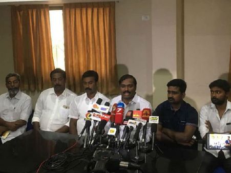 சென்னையில் ஐபிஎல் போட்டிகள் கூடாது: மீறினால் மைதானத்துக்குள் நுழைந்து போராட்டம்: வேல்முருகன்