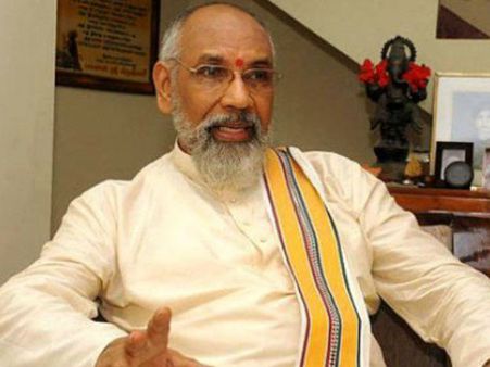 இலங்கை அரசு இந்தியாவை காட்டிலும் சீனாவுடன் நெருக்கமாக உள்ளது: வடக்கு மாகாண முதல்வர் விக்னேஷ்வரன்