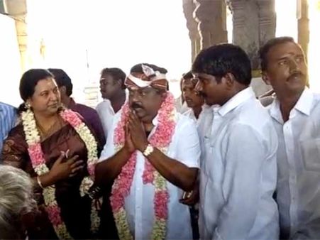 பழையபடி 'கர்ஜிக்க' வேண்டும்.. குரல் வளம் வேண்டி ஓசைநாயகி அம்மன் கோயிலில் விஜயகாந்த் சிறப்பு வழிபாடு