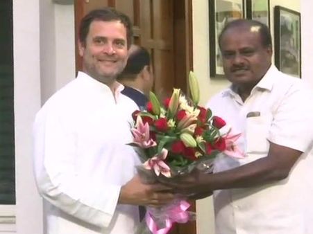 டெல்லியில் ராகுல் காந்தியை சந்தித்தார் குமாரசாமி.. பதவியேற்பு விழாவில் பங்கேற்க அழைப்பு