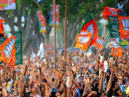 கர்நாடகாவில் ஆட்சியைப் பிடிக்க தகிடுதத்தம்.... பாஜகவின் அடுத்த மிஷன்!