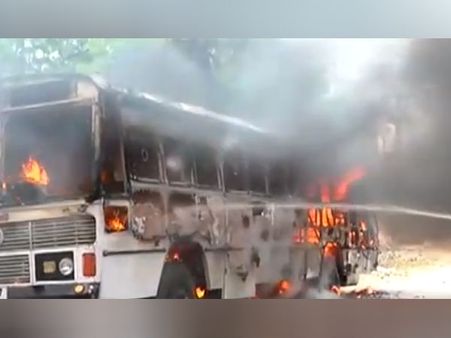 தூத்துக்குடி துப்பாக்கி சூட்டுக்கு எதிராக தமிழகம் முழுவதும் போராட்டம்.. பஸ்கள் மீது தாக்குதல்