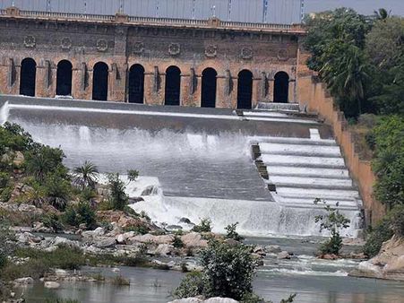 காவிரியில் தண்ணீர் திறக்கும் உரிமை எங்களிடமே இருக்க வேண்டும்.. உச்சநீதிமன்றத்தில் கர்நாடகா பிடிவாதம்