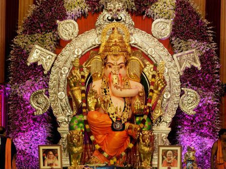 சங்கடஹர சதுர்த்தி : அருகம்புல் மாலை சாற்றி விநாயகனை வணங்குவோம்