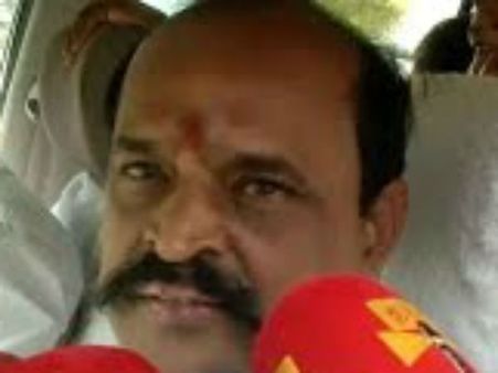 வேதாந்தா குழும இயக்குநரால் தமிழக அரசை கட்டுப்படுத்த முடியாது.. கடம்பூர் ராஜூ அதிரடி